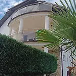 I Ara Pansiyon Karwia